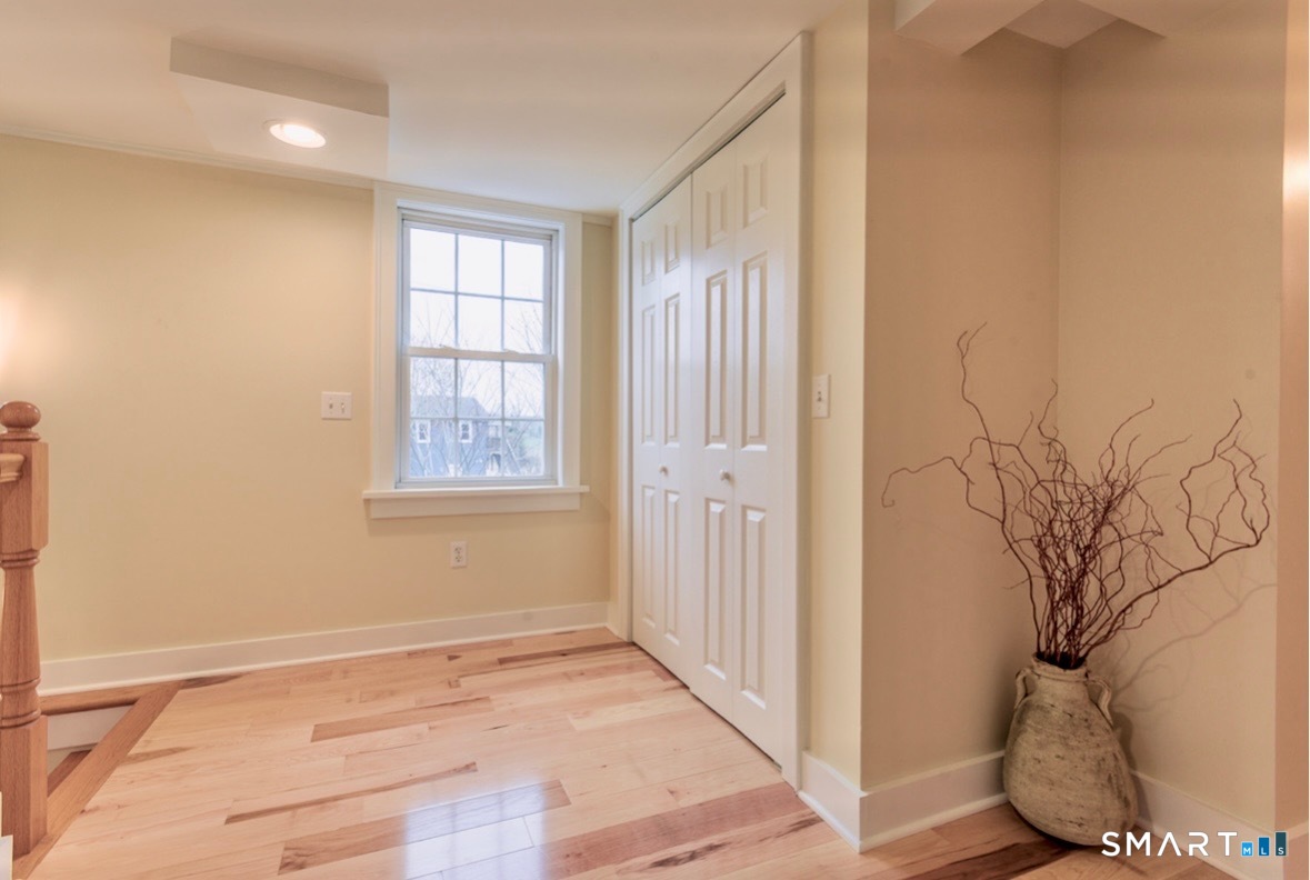 33 Main Street Stonington, CT 06355 - Photo 19 of 40