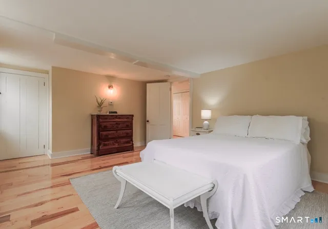 $4,000 | 33 Main Street, Stonington, CT 06355