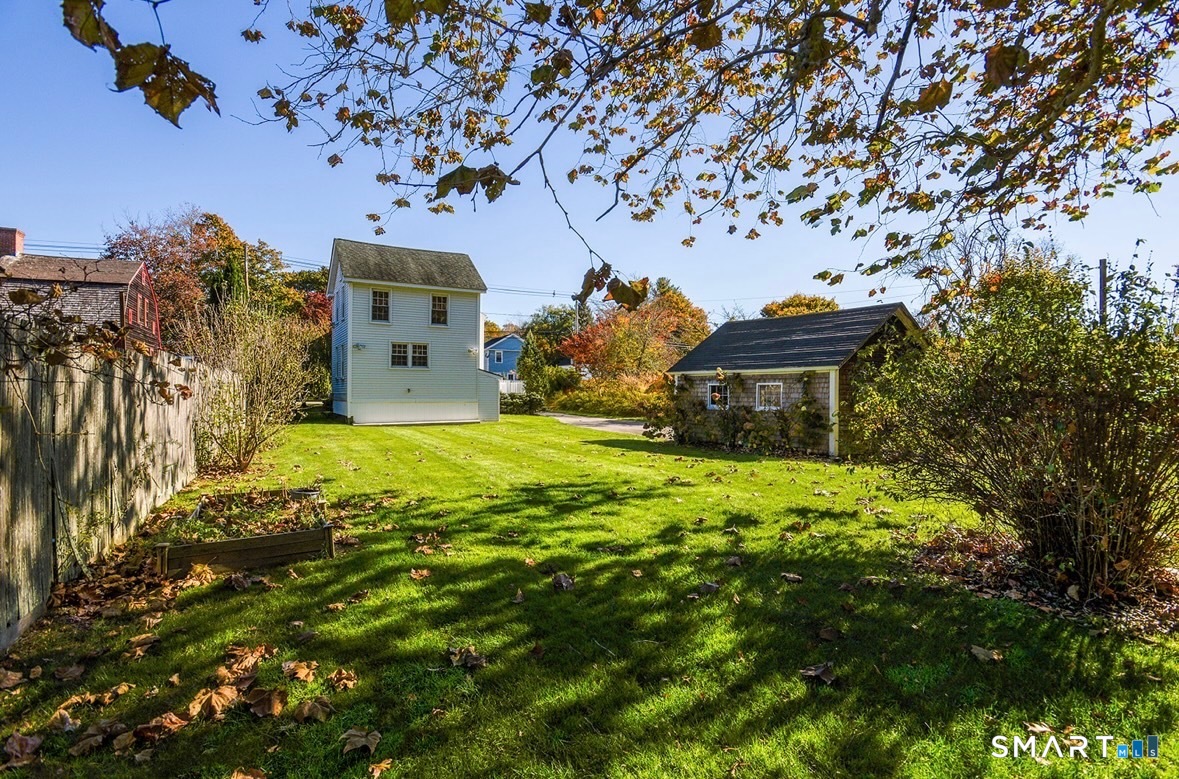 33 Main Street Stonington, CT 06355 - Photo 36 of 40