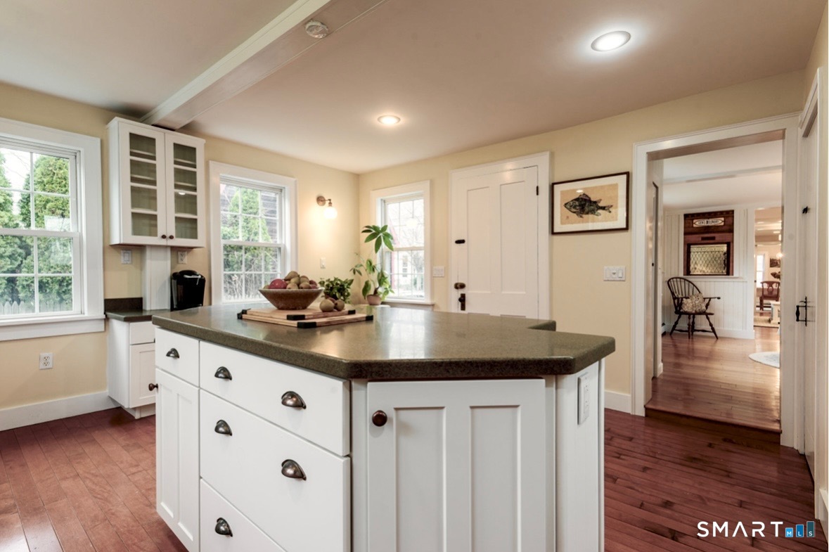 33 Main Street Stonington, CT 06355 - Photo 6 of 40