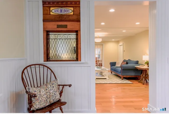 $4,000 | 33 Main Street, Stonington, CT 06355