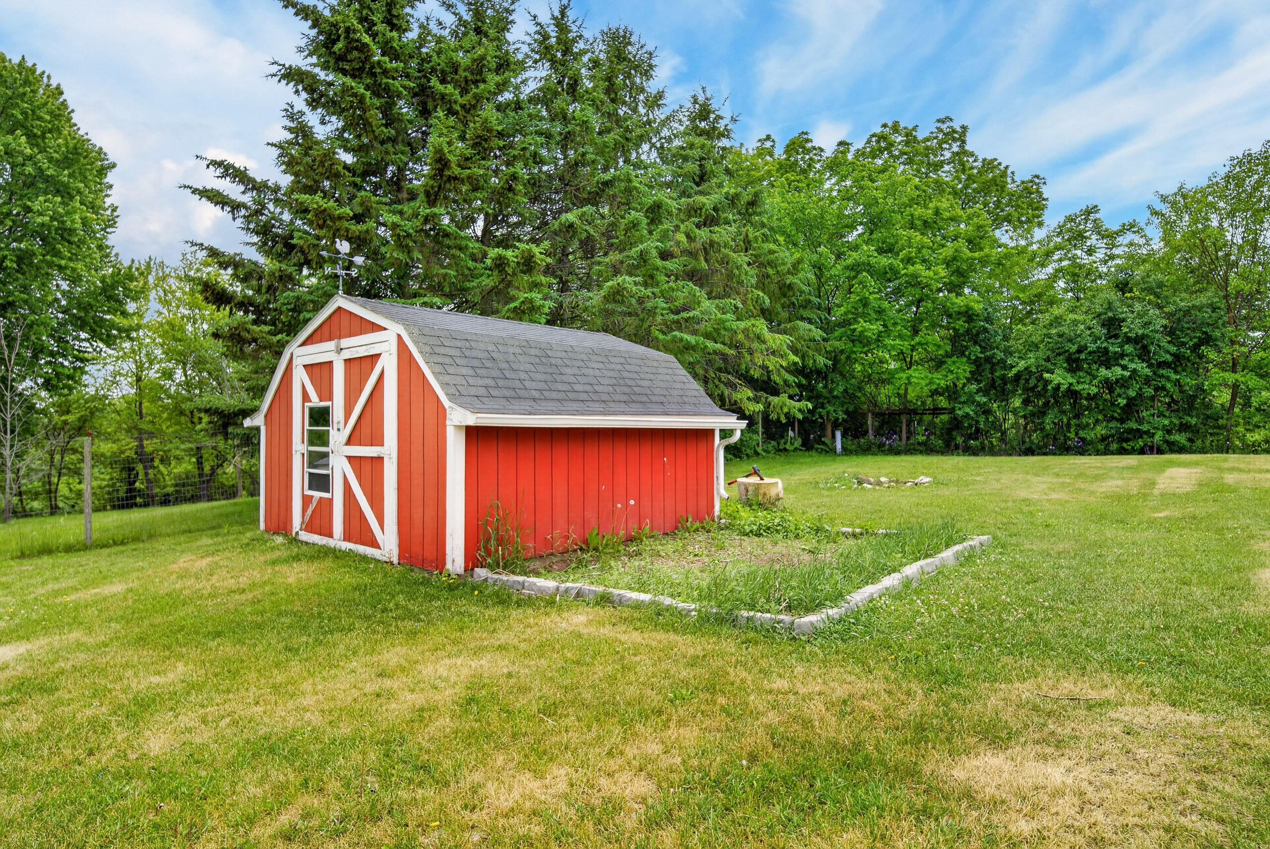 206 Lake Street Cascade, WI 53011 - Photo 22 of 33 Storage shed