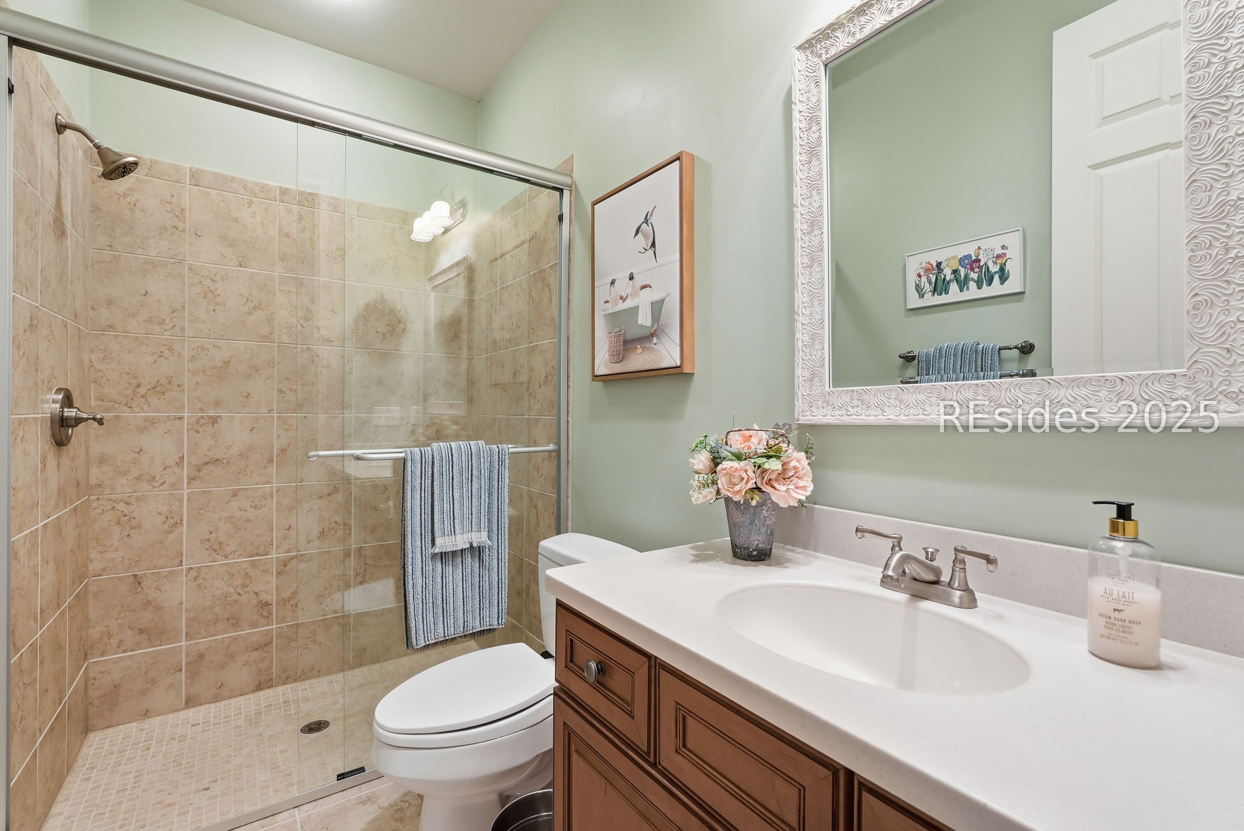 10 Hasty Point Place Bluffton, SC 29909 - Photo 29 of 53 Guest Suite Bathroom