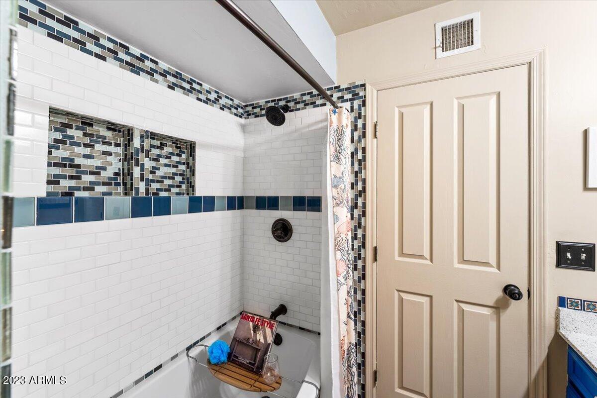 1291 South Red Rock Court Apache Junction, AZ 85119 - Photo 11 of 16 29-Bathroom