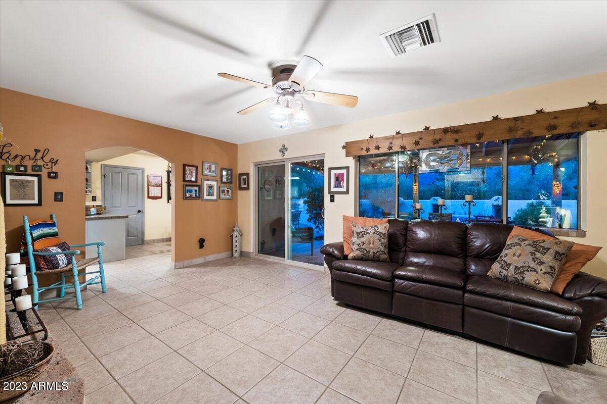 1291 South Red Rock Court Apache Junction, AZ 85119 - Photo 6 of 16 16-Family Room