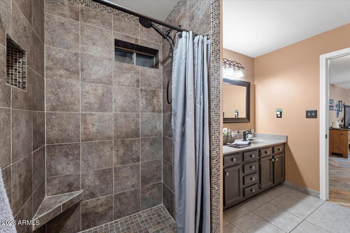 1291 South Red Rock Court Apache Junction, AZ 85119 - Photo 9 of 16 25-Bathroom