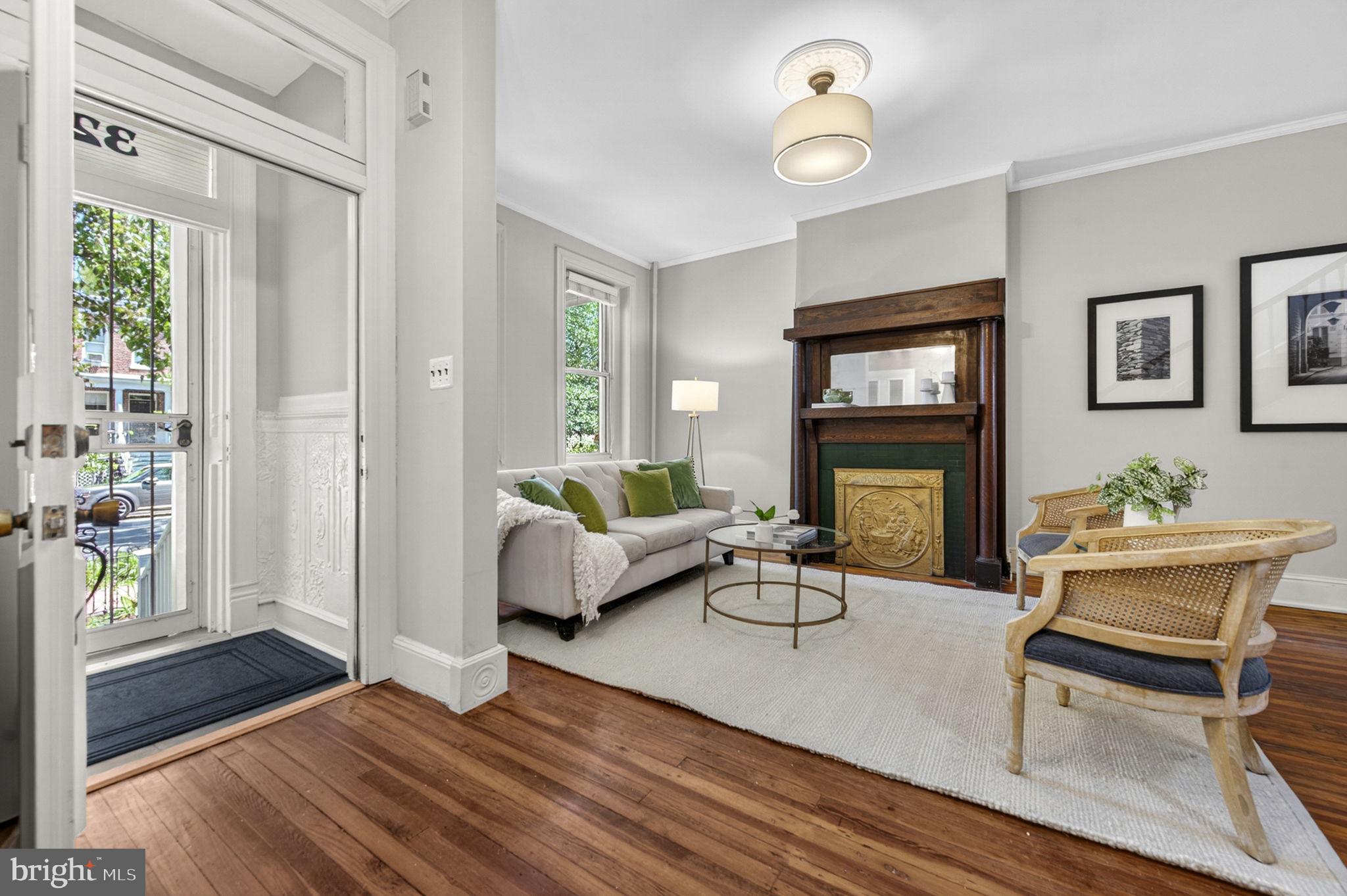 323 13th Street Southeast Washington, DC 20003 - Photo 4 of 46
