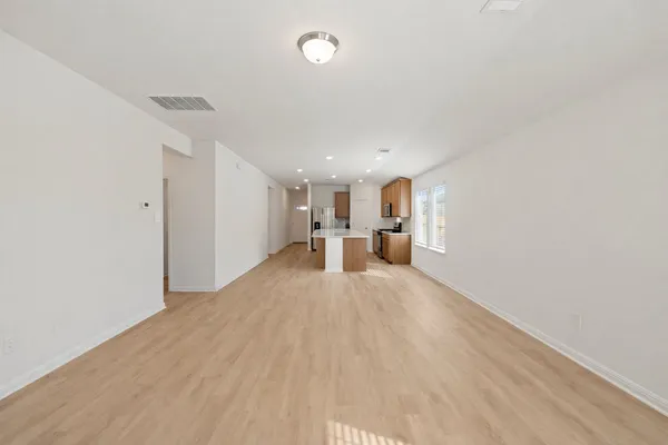 $2,250 | 5000 Stockton Lane, Del Valle, TX 78617