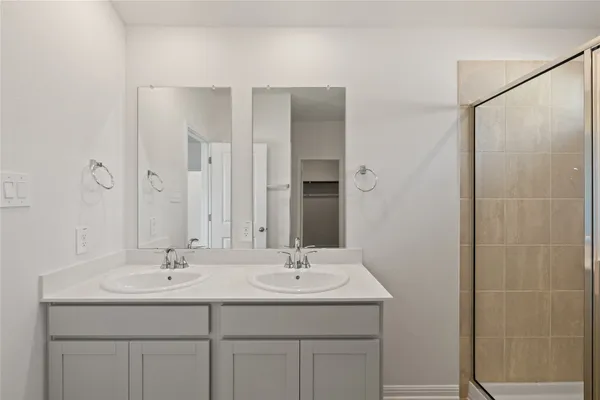 $2,250 | 5000 Stockton Lane, Del Valle, TX 78617