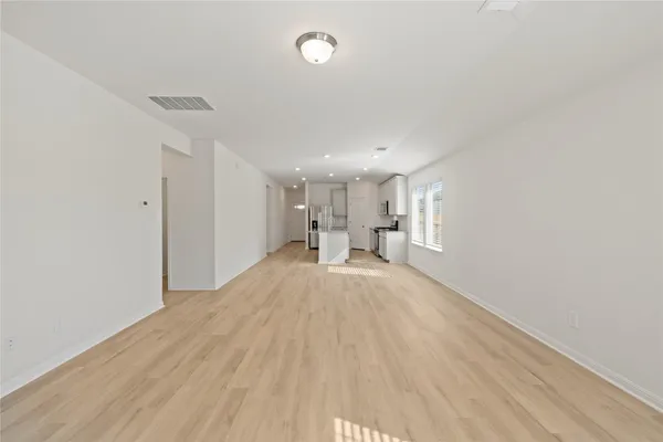 $2,250 | 5000 Stockton Lane, Del Valle, TX 78617