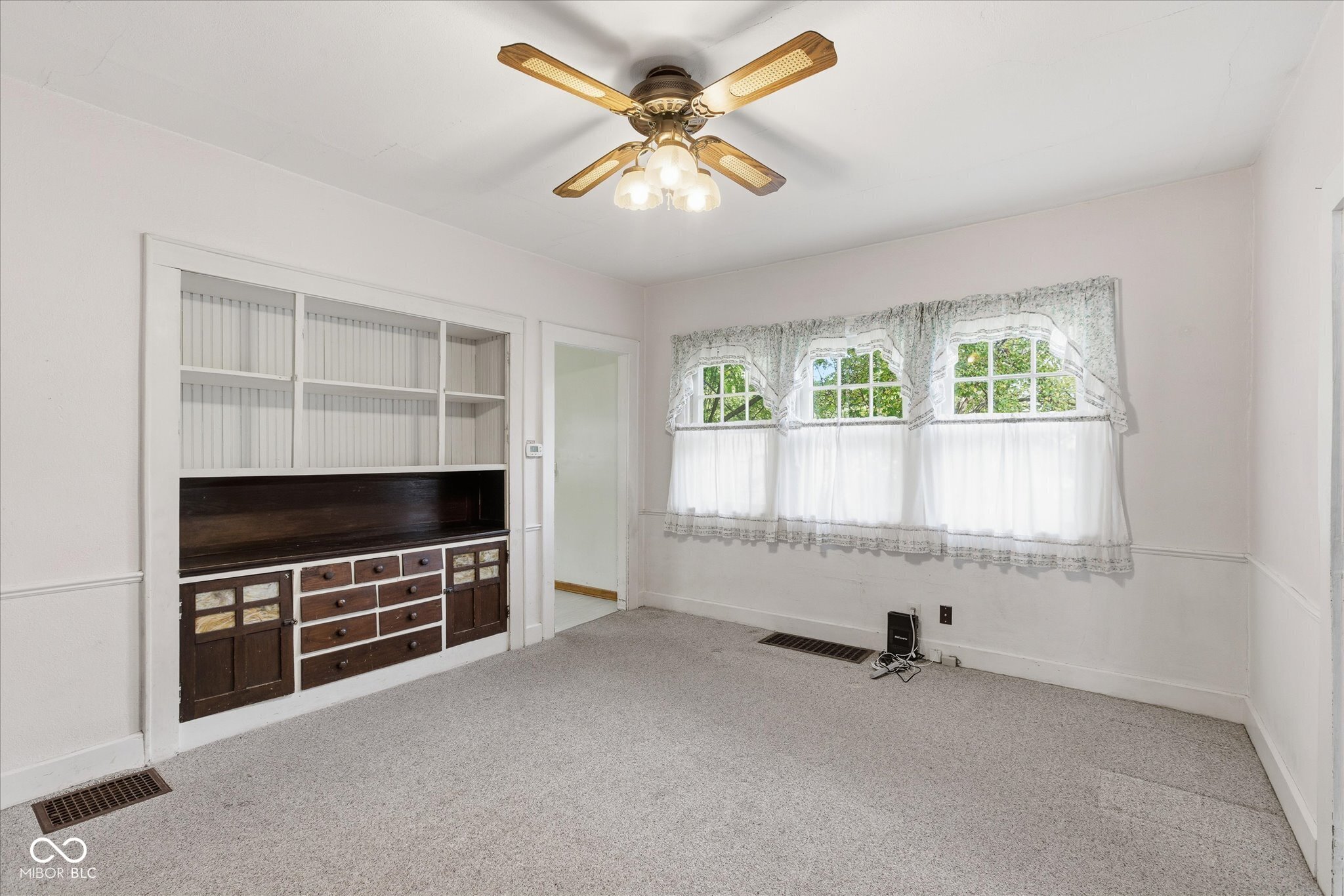 7516 Acton Road Indianapolis, IN 46259 - Photo 14 of 39 Gallery Image 14
