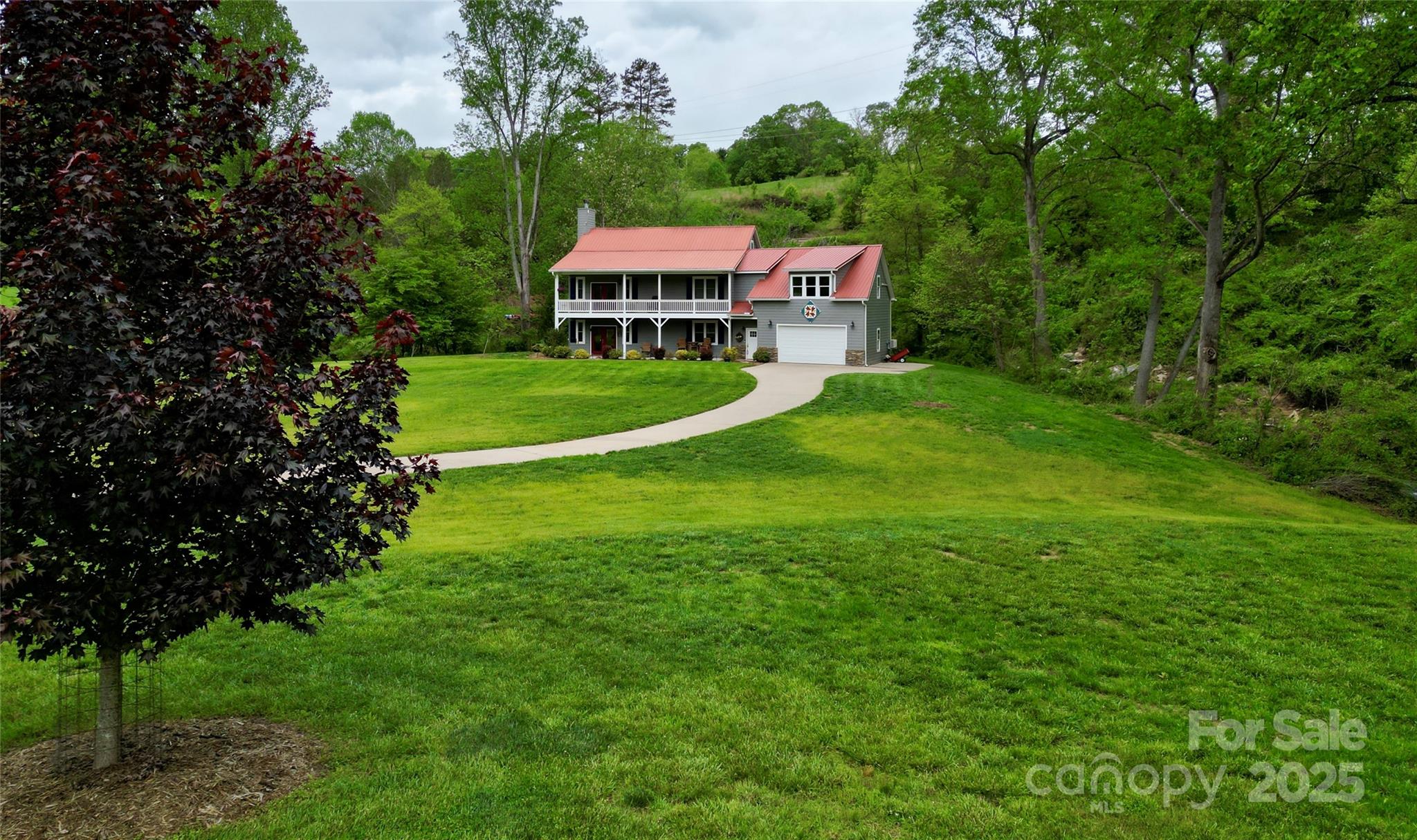 85 Laurel Cove Road Candler, NC 28715 - Photo 4 of 48 Gallery Image 4