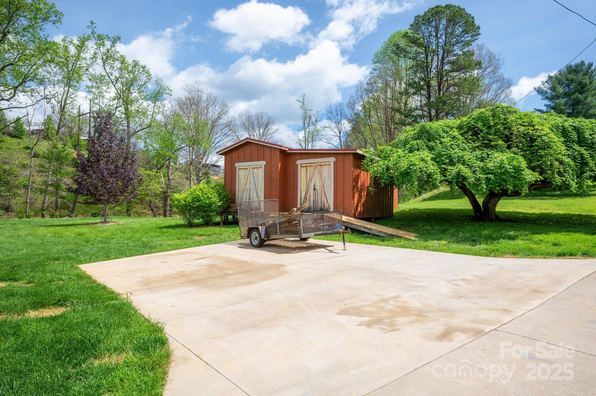 85 Laurel Cove Road Candler, NC 28715 - Photo 46 of 48 Gallery Image 46