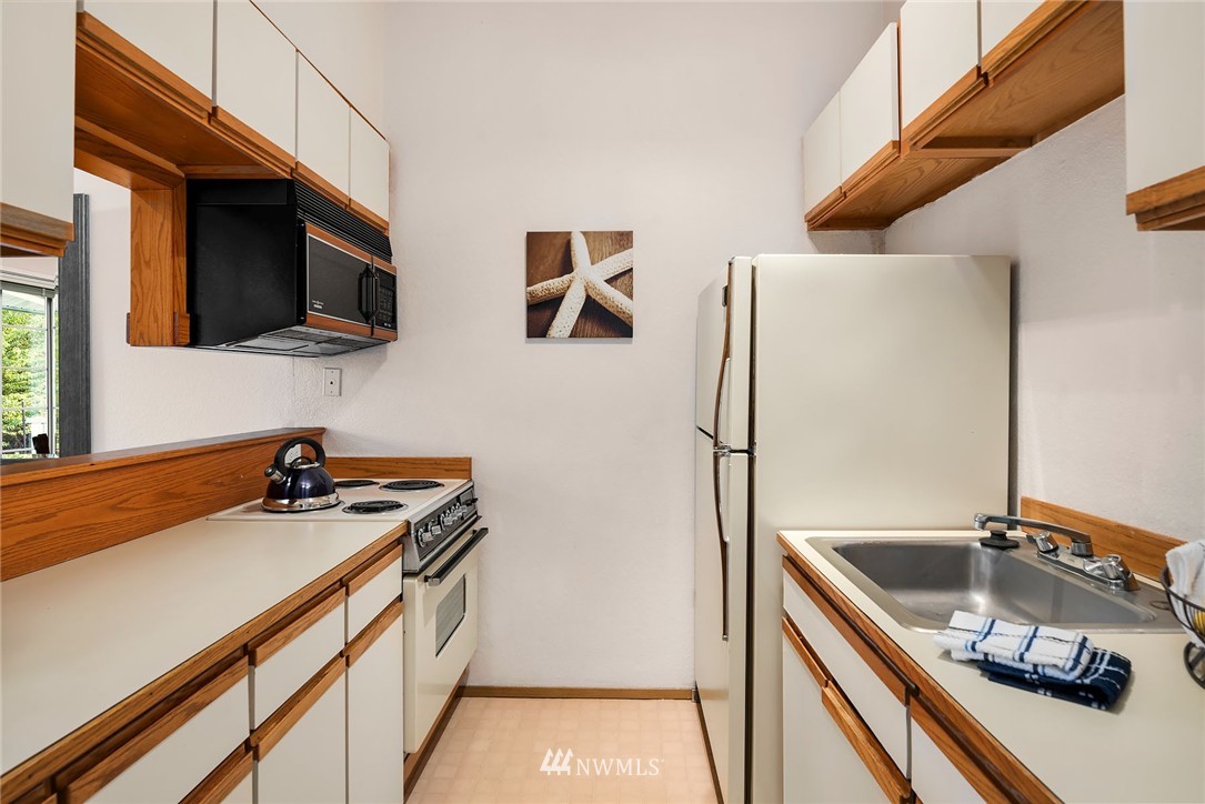 10822 East Riverside Drive, Unit A301 Bothell, WA 98011 - Photo 7 of 19