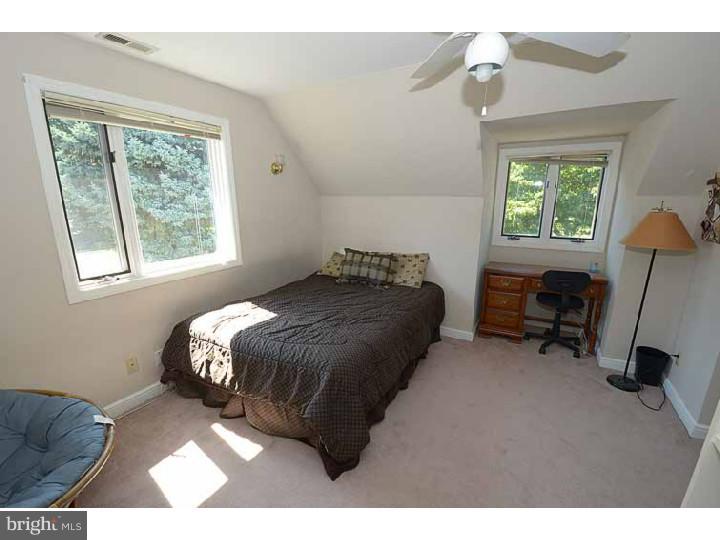 325 Valley View Road Springfield, PA 19064 - Photo 11 of 25 Bedroom