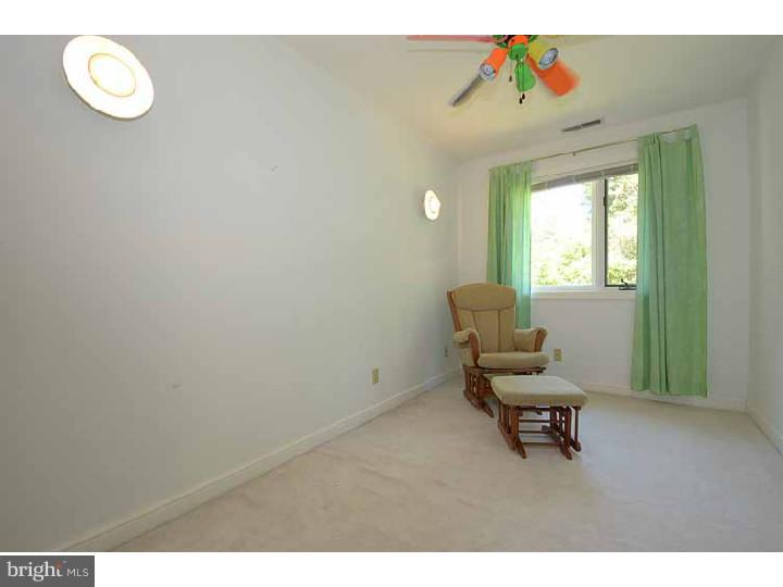 325 Valley View Road Springfield, PA 19064 - Photo 12 of 25