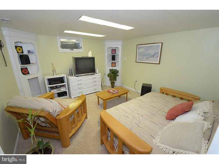 325 Valley View Road Springfield, PA 19064 - Photo 14 of 25