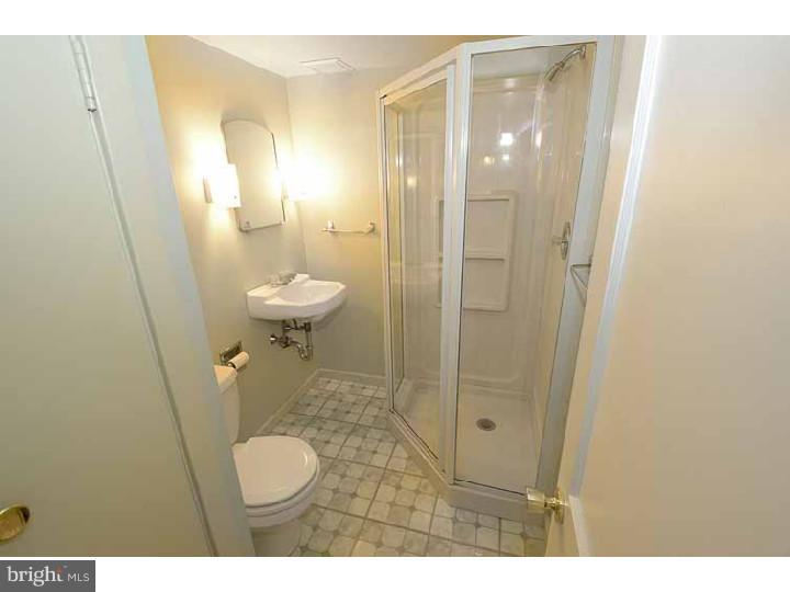 325 Valley View Road Springfield, PA 19064 - Photo 15 of 25 Bathroom