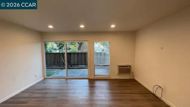 $2,575 | Scottsdale, Walnut Creek, CA 94598