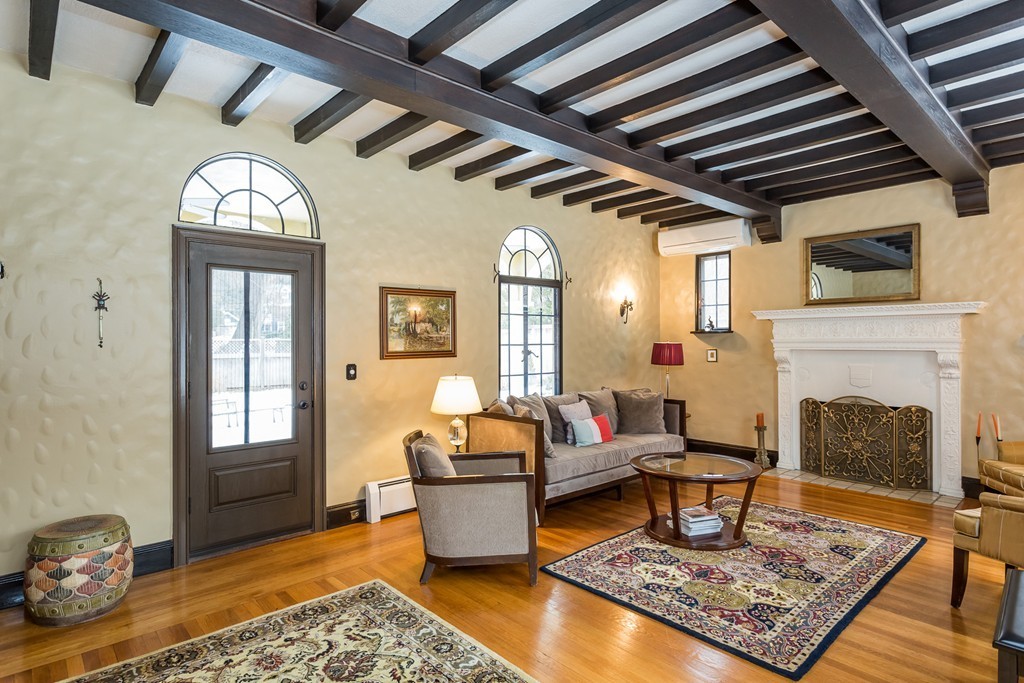 58 Meadowbrook Road Longmeadow, MA 01106 - Photo 3 of 30 Gallery Image 3