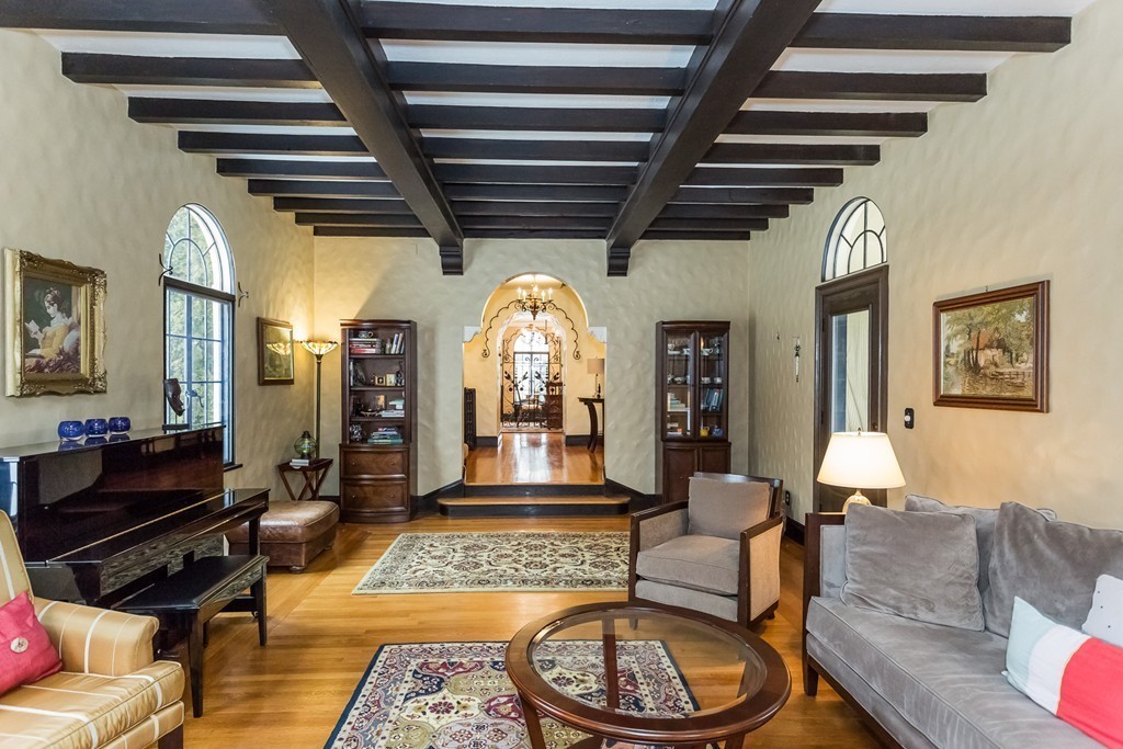 58 Meadowbrook Road Longmeadow, MA 01106 - Photo 4 of 30 Gallery Image 4