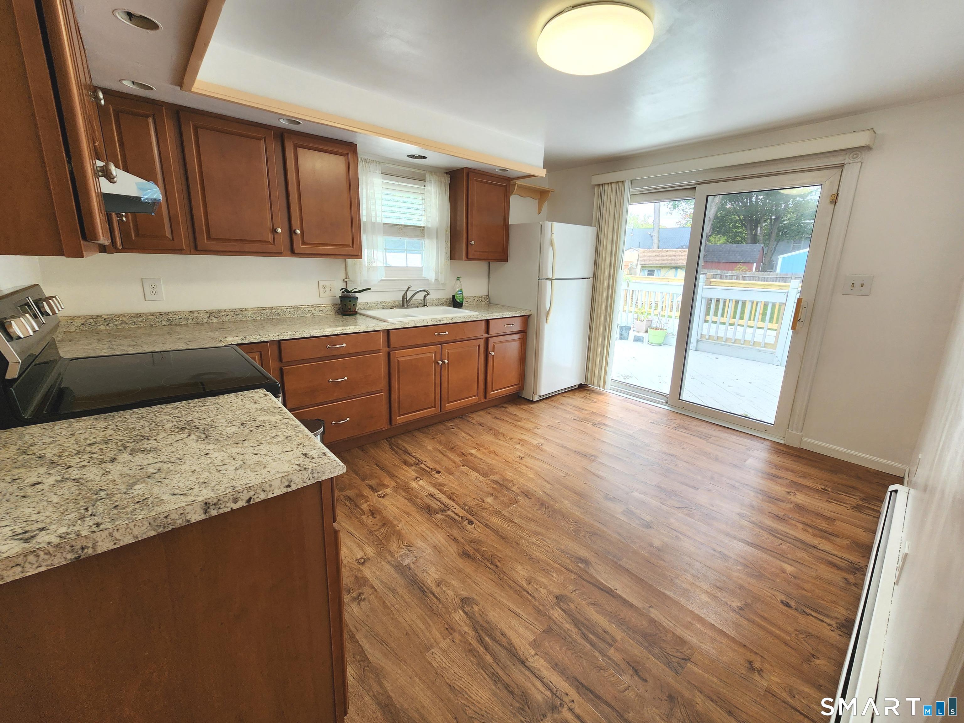 20 Victoria Road Manchester, CT 06040 - Photo 10 of 27 Updated kitchen