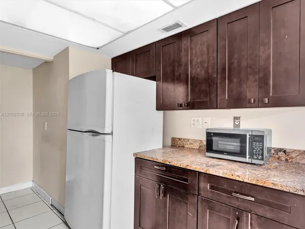 $2,000 | 5710 Northwest 21st Street, Unit 36B, Lauderhill, FL 33313