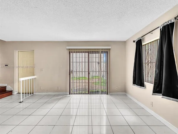 $2,000 | 5710 Northwest 21st Street, Unit 36B, Lauderhill, FL 33313