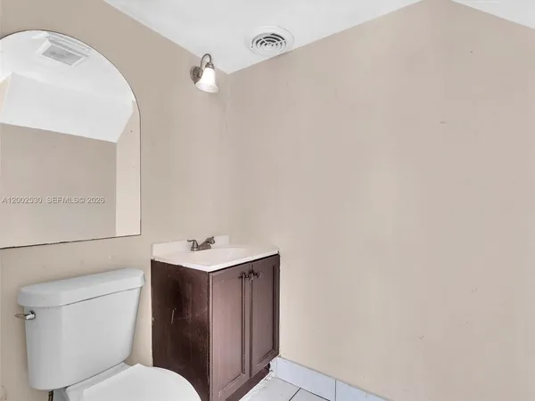 $2,000 | 5710 Northwest 21st Street, Unit 36B, Lauderhill, FL 33313