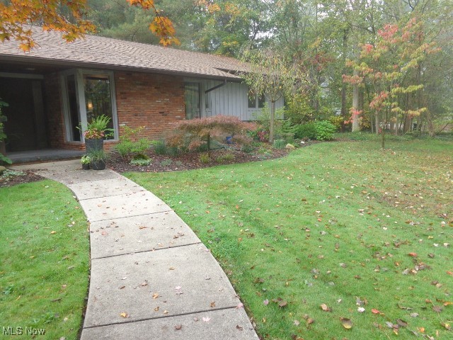 31000 Cedar Road Cleveland, OH 44124 - Photo 2 of 47 Beautiful Landscaping
