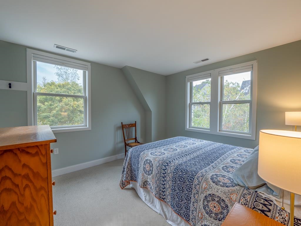 159 Catamount Road, Unit 11A Hartford, VT 05059 - Photo 16 of 37 Gallery Image 16