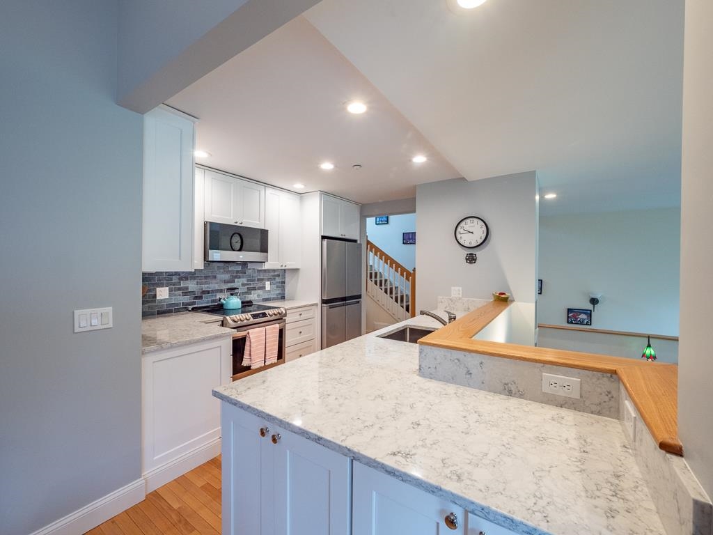 159 Catamount Road, Unit 11A Hartford, VT 05059 - Photo 5 of 37 Gallery Image 5