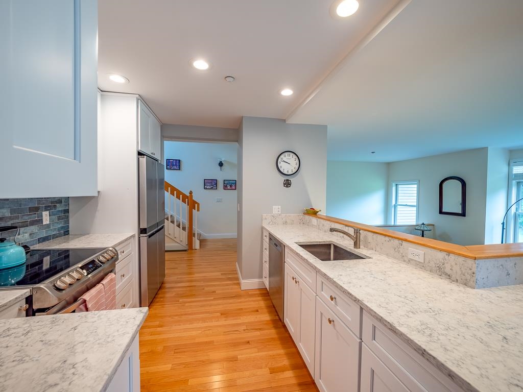 159 Catamount Road, Unit 11A Hartford, VT 05059 - Photo 6 of 37 Gallery Image 6
