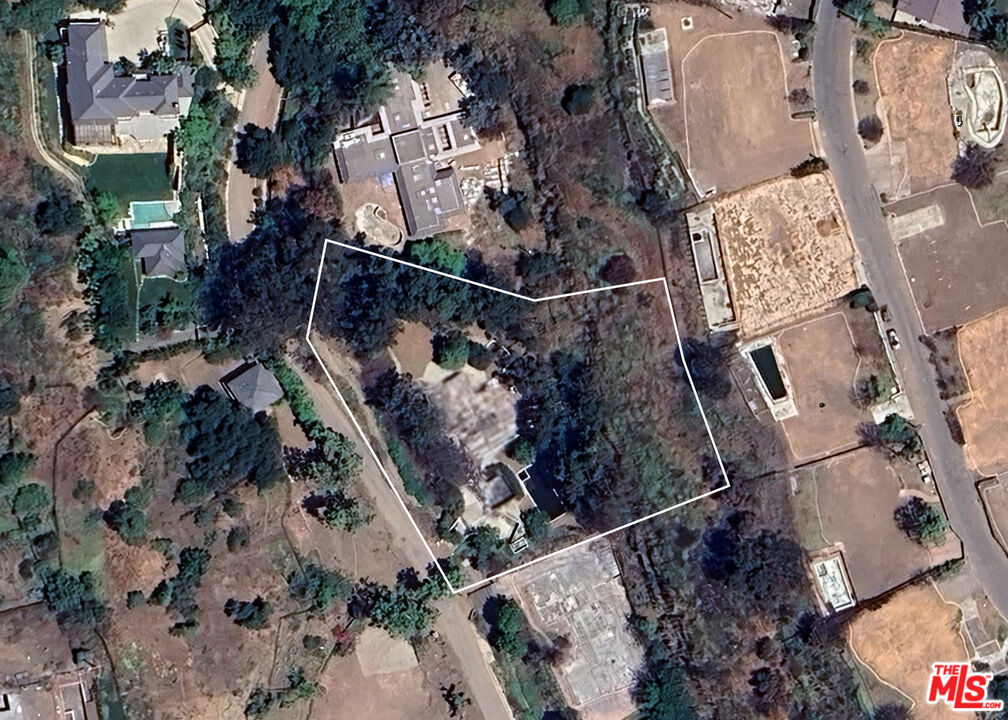 1012 Rivas Canyon Road Pacific Palisades, CA 90272 - Photo 3 of 3