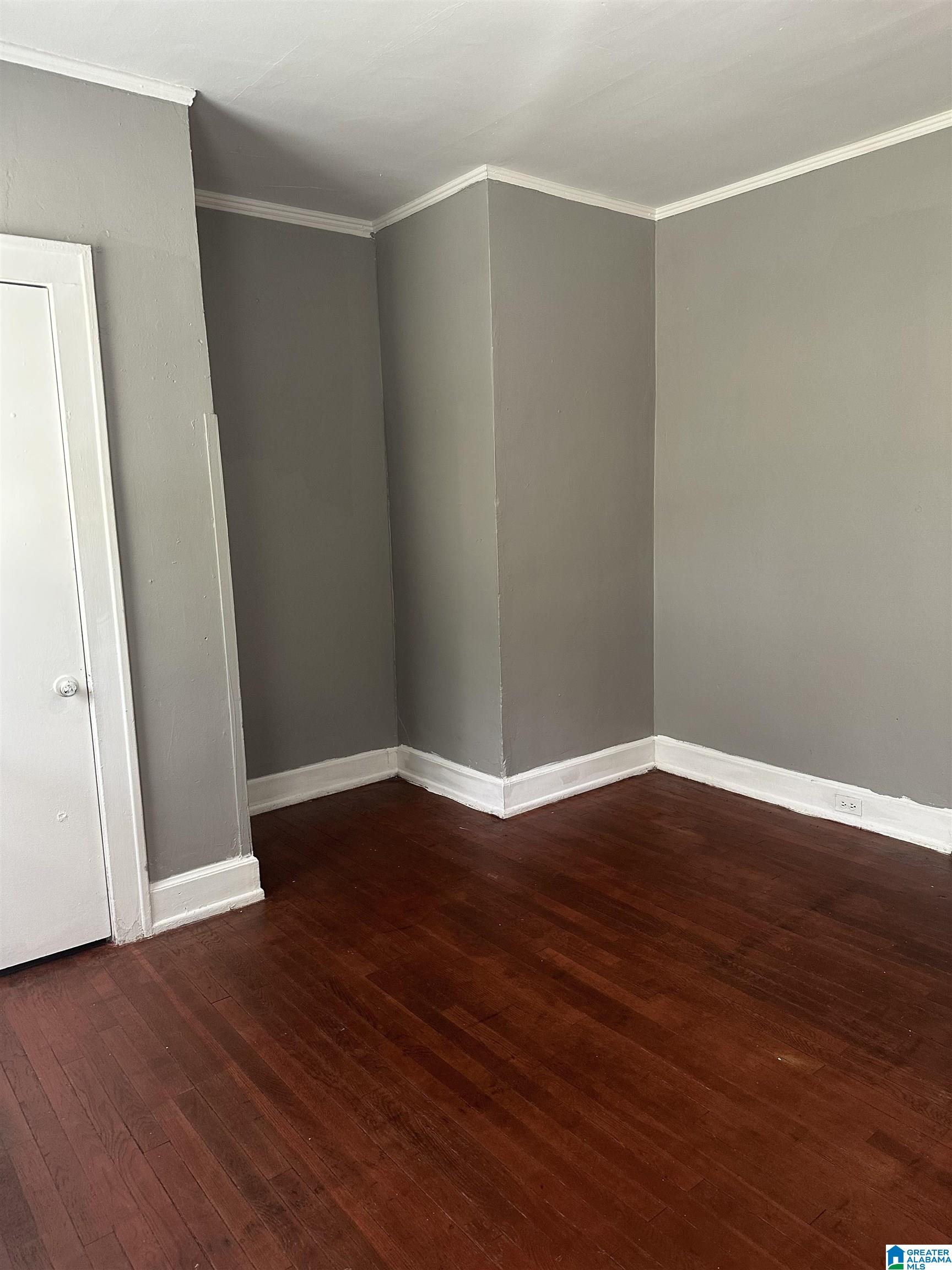 529 Fulton Avenue Southwest Birmingham, AL 35211 - Photo 8 of 17