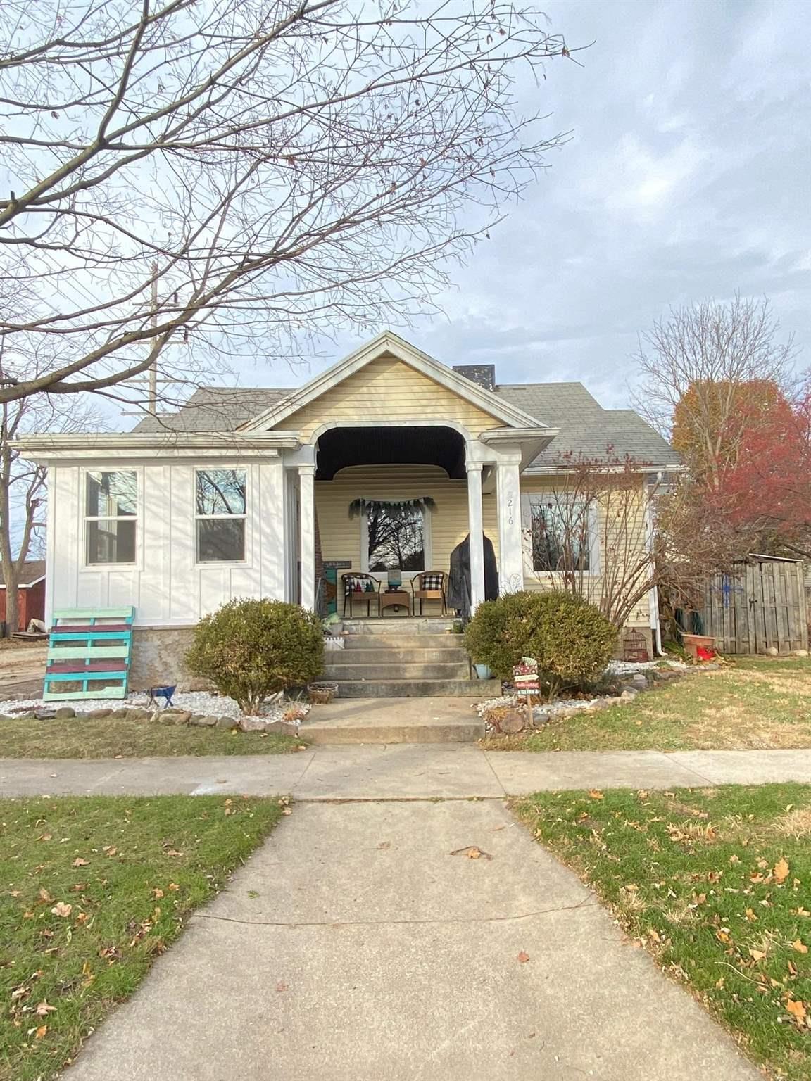 216 East 11th Street Rochester, IN 46975 - Photo 1 of 36