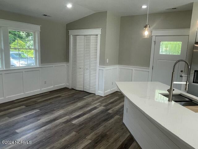 240 Channel Rock Road Beaufort, NC 28516 - Photo 15 of 41 Dining area