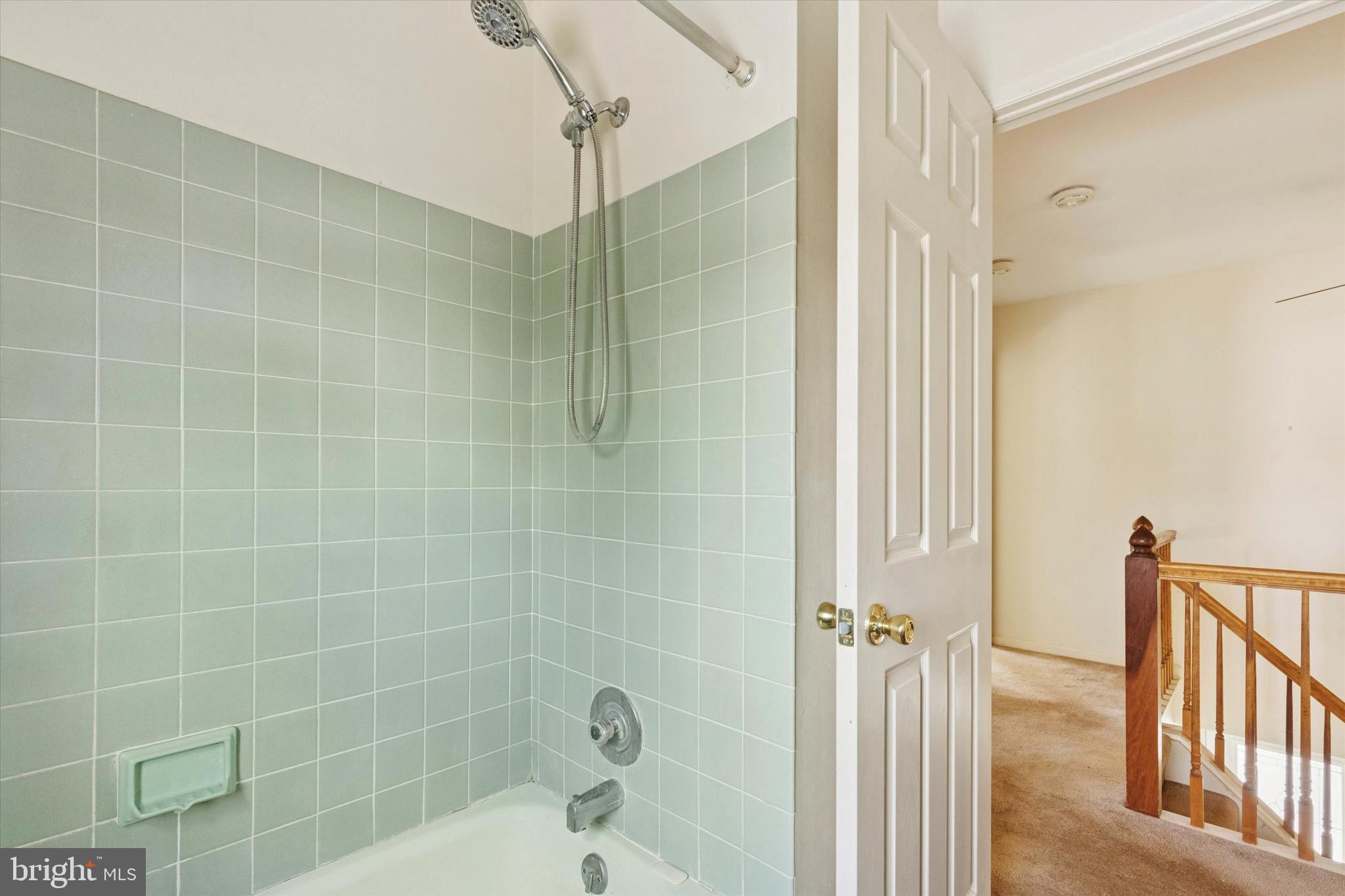 257 Mingo Road Royersford, PA 19468 - Photo 23 of 31 a bathroom with a shower and a bathtub