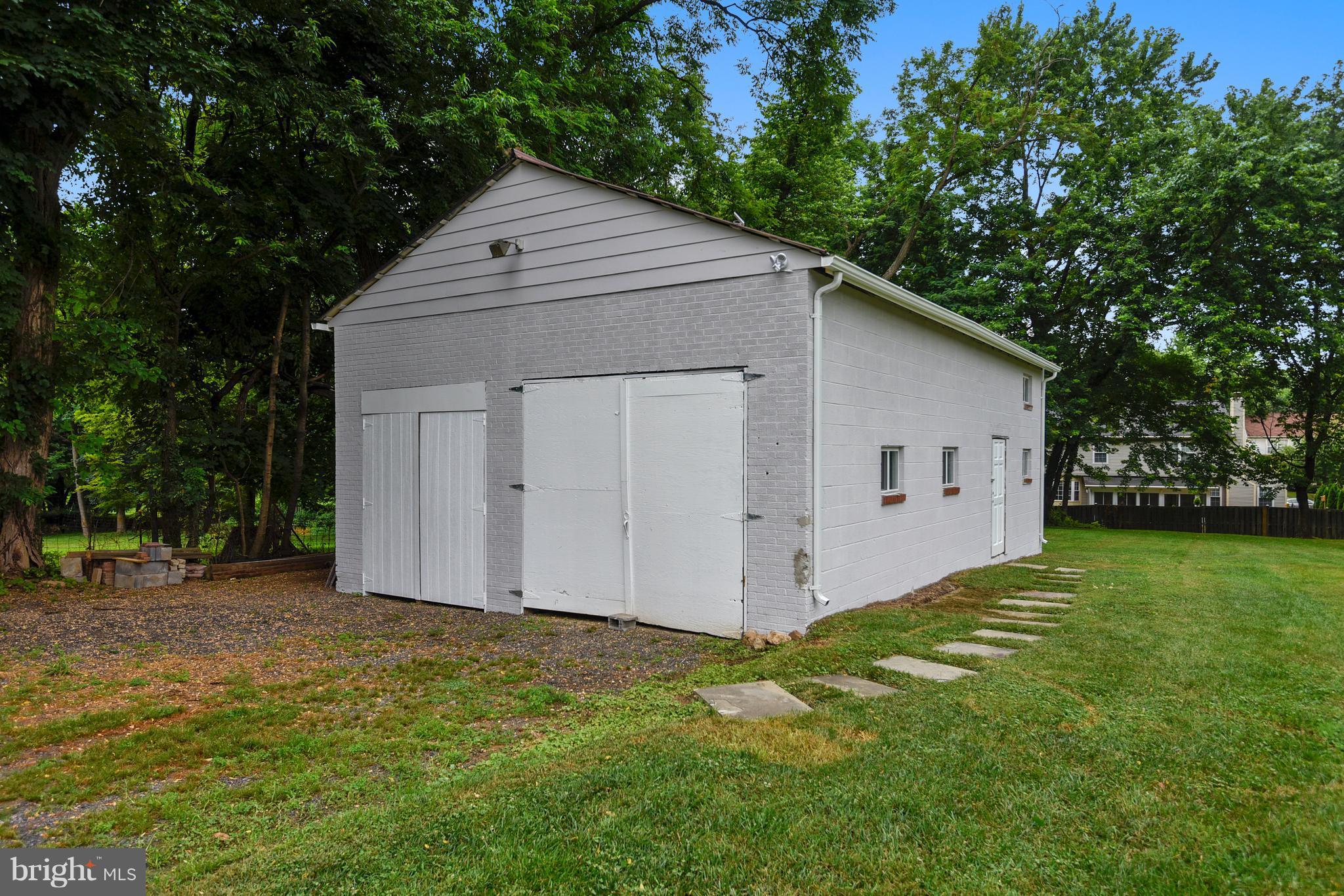 8615 Emory Grove Road Gaithersburg, MD 20877 - Photo 20 of 27 Outbuilding with 1096 Square Feet of Possibilities