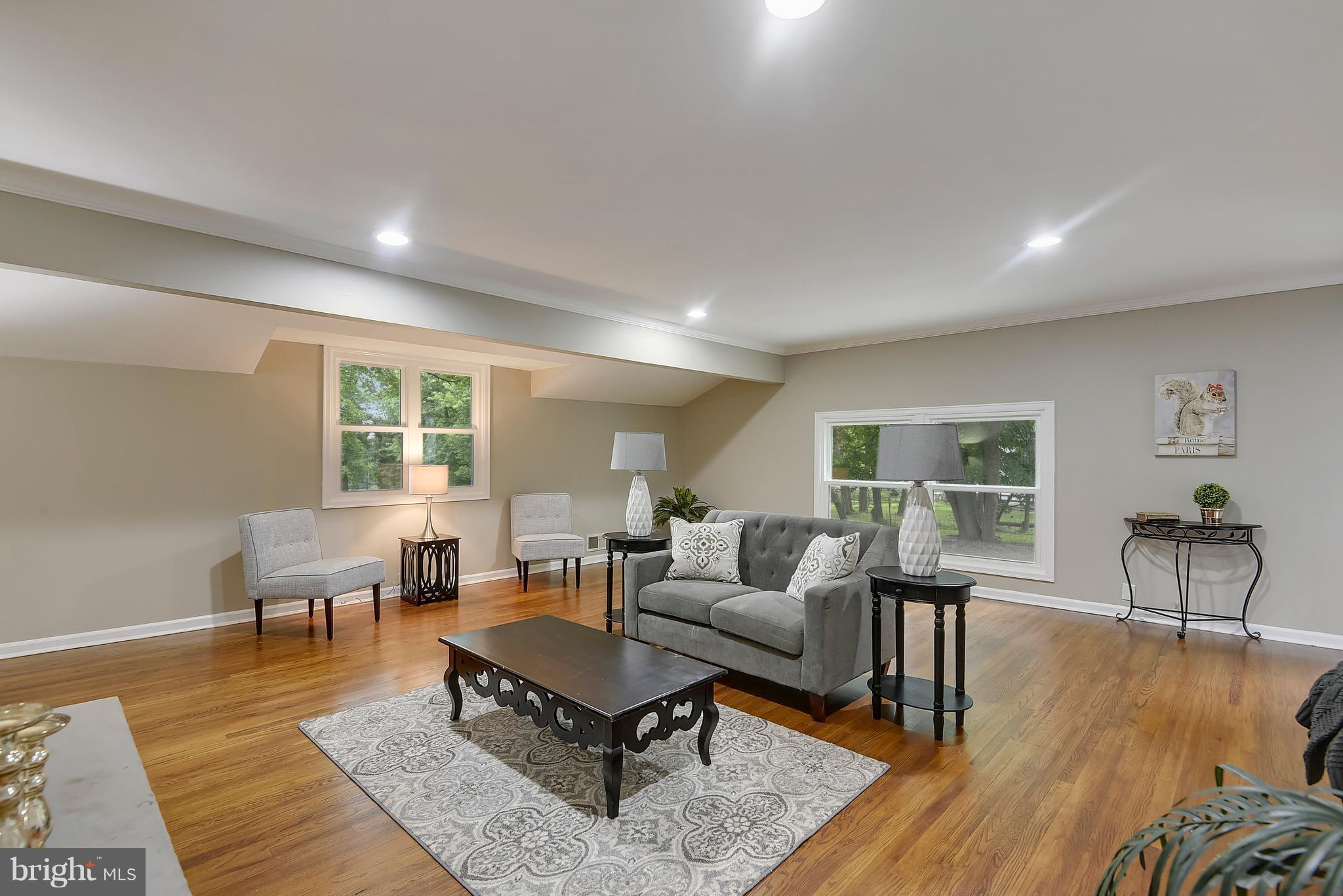 8615 Emory Grove Road Gaithersburg, MD 20877 - Photo 4 of 27 Great Room is perfect for family gatherings