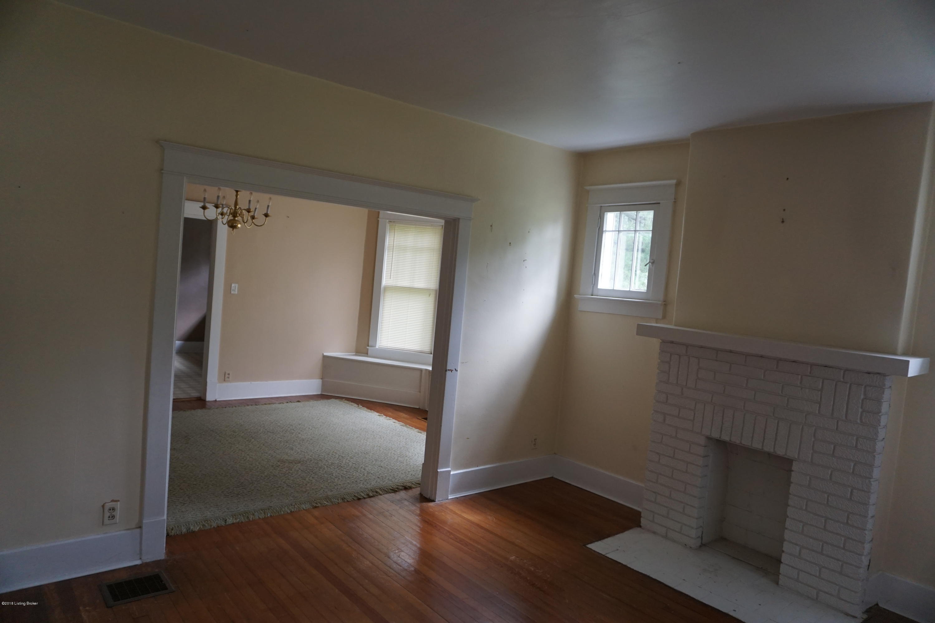 215 Wood Road Louisville, KY 40222 - Photo 6 of 18 DSC02072