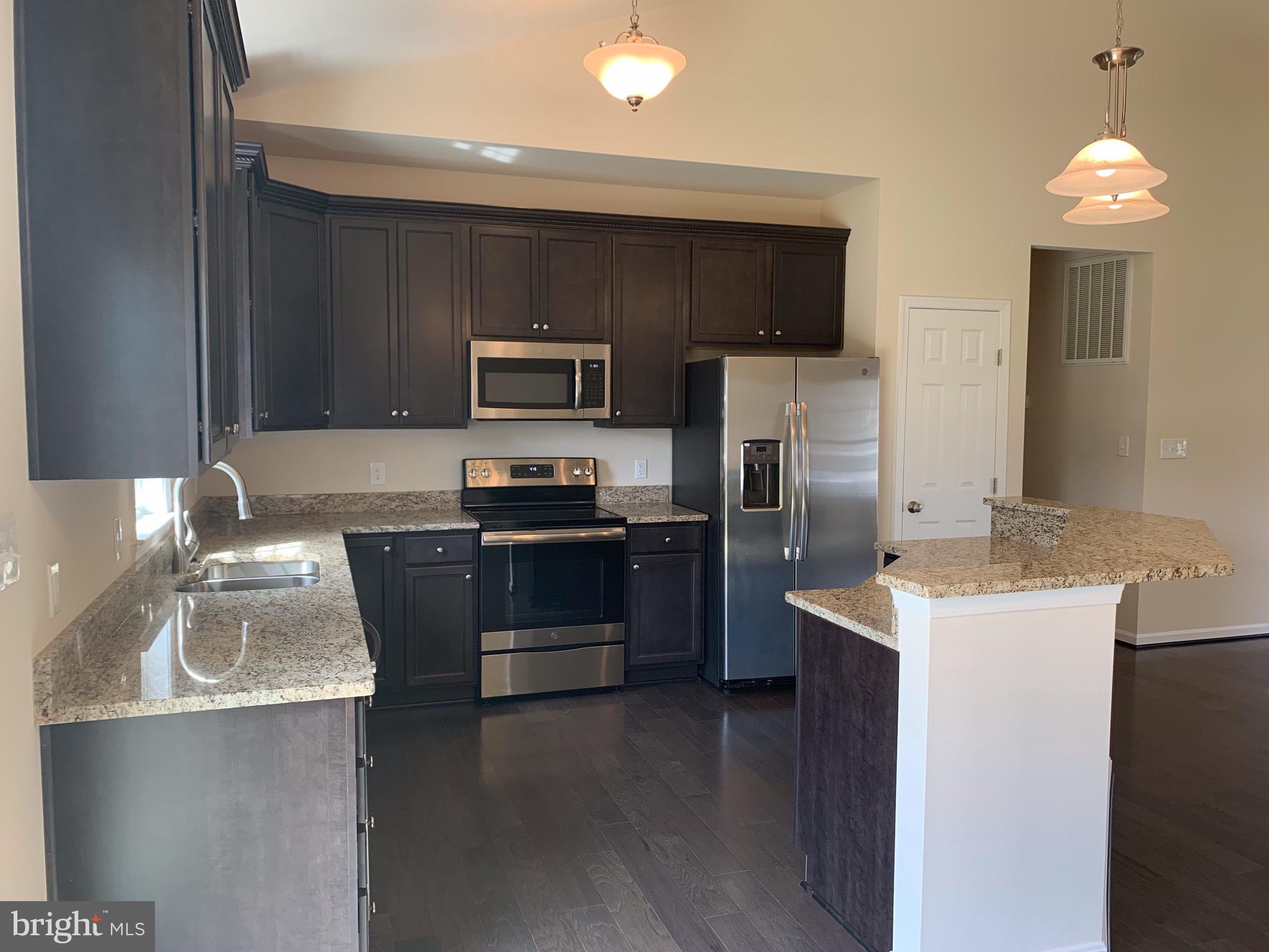899 Ficklen Road Fredericksburg, VA 22405 - Photo 8 of 33 Granite, Stainless Steel appliance &Maple Cabinets