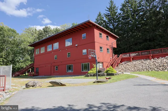 a close up of a shower