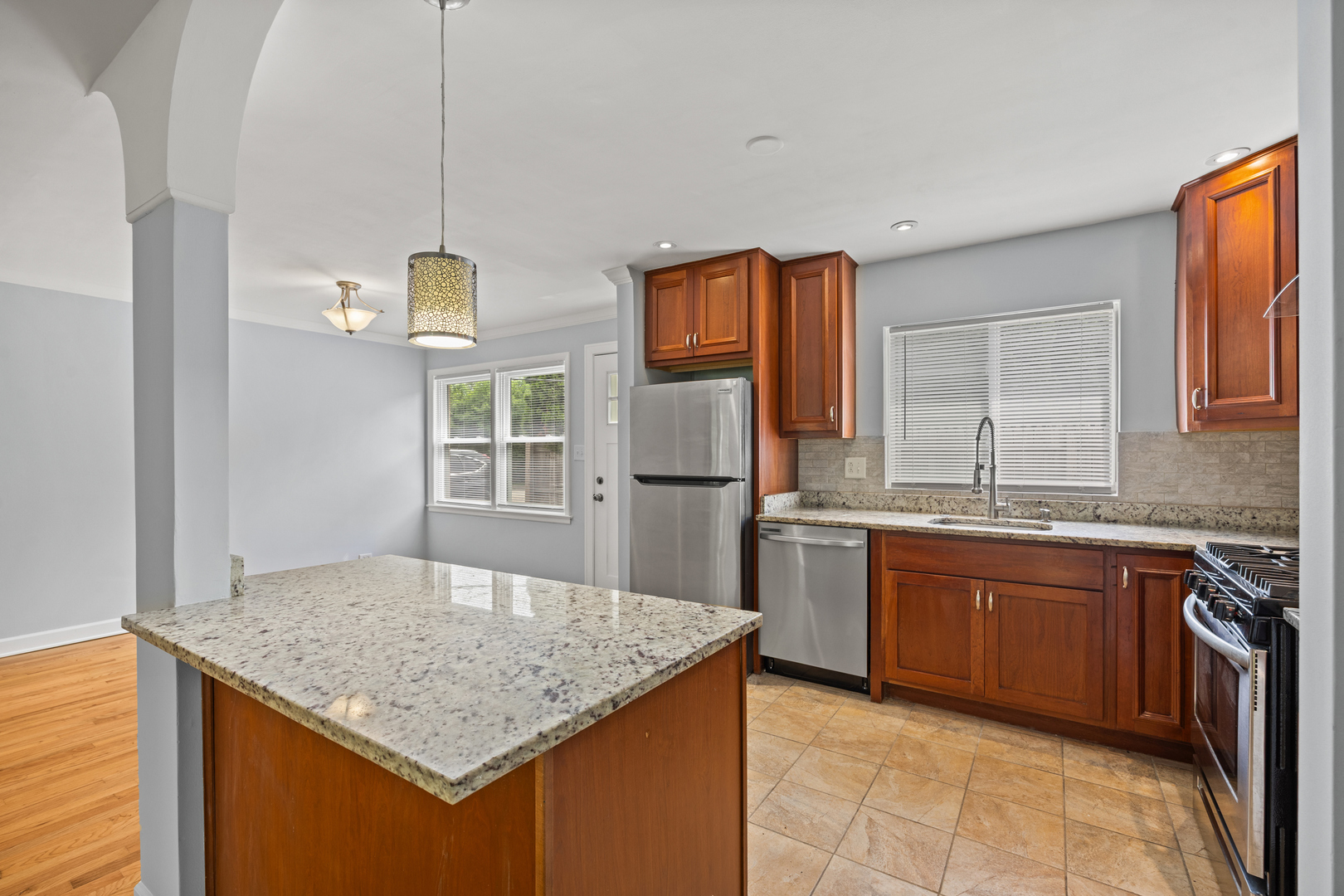 939 Long Road Glenview, IL 60025 - Photo 3 of 35