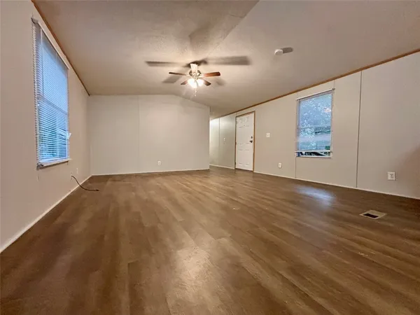 $1,150 | 13295 Pecan Tree Drive, Willis, TX 77318