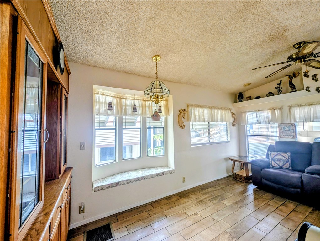 2000 Ramar Road, Unit 181 Bullhead City, AZ 86442 - Photo 15 of 35 Dining Area