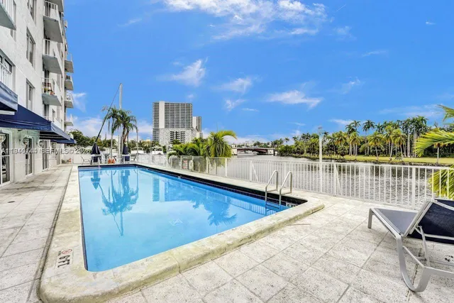 $1,850 | 1740 Northwest N River Drive, Unit 421, Miami, FL 33125