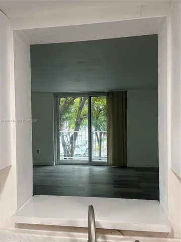 $1,850 | 1740 Northwest N River Drive, Unit 421, Miami, FL 33125