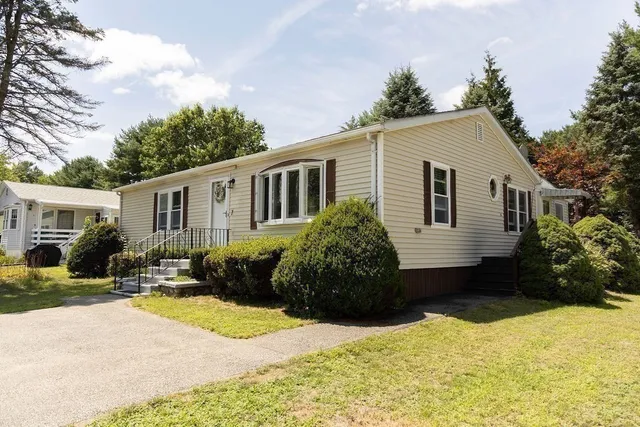 $295,000 | 7 Green Holly Drive, Kingston, MA 02364