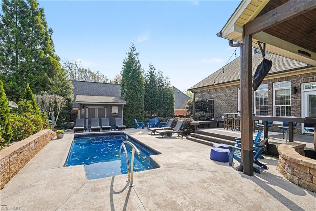 2001 Anchoridge Avenue High Point, NC 27265 - Photo 29 of 39